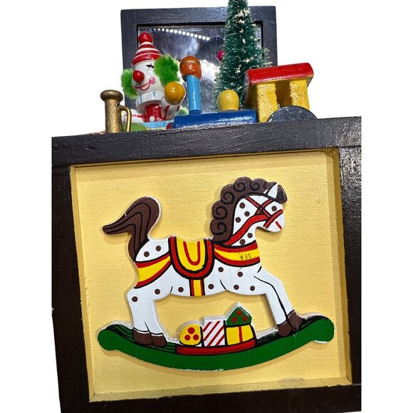 Holliday Themed Vintage Dancing Clown Wooden Music Box With Christmas Tree And T - Picture 7 of 10